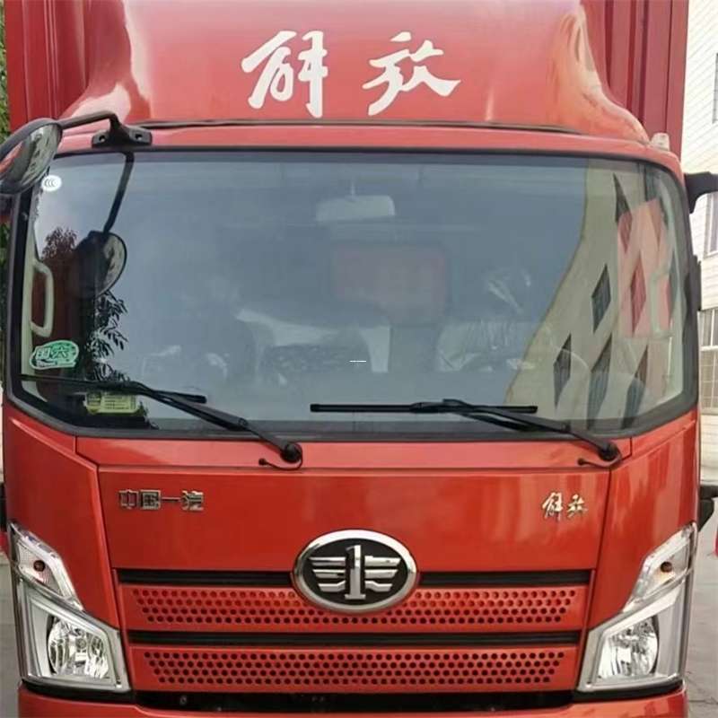 龙山区塔什库尔干县：物流专线的高效货运之旅