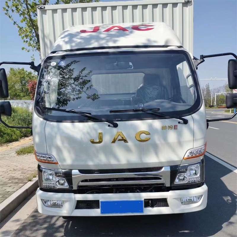 龙山区错那县：物流专线的高效货运之旅