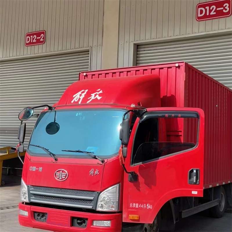 龙山区阿拉尔市物流专线：大件快运与进仓出口的高效之旅